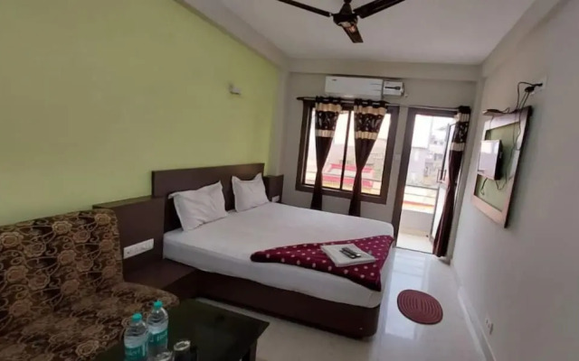DhamStay Hotel UK Palace Near Beach Puri