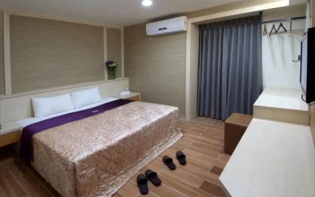 Laurel Business Hotel