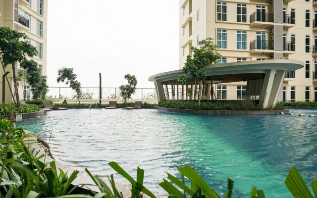 Cozy Studio Puri Orchard Apartment in Strategic Location