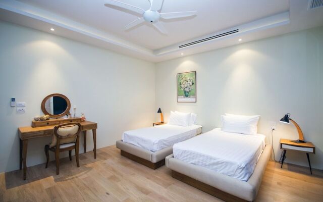 Luxury Hillside Residence at Bangtao