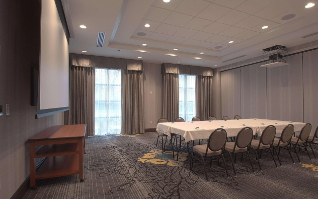 Hampton Inn & Suites Columbus/University Area