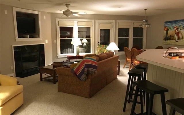 Ballast Point Villa 1313 3 Br condo by RedAwning