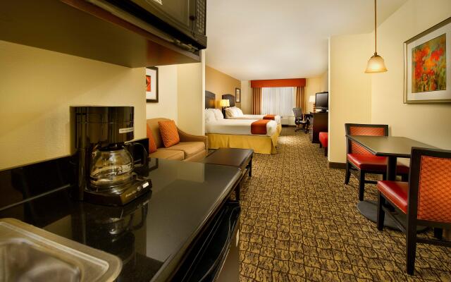 Holiday Inn Express Hotel & Suites Uvalde by IHG