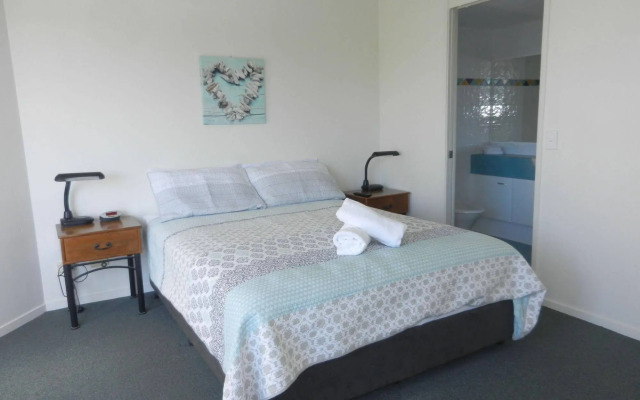 Beachside Resort - Kawana Waters