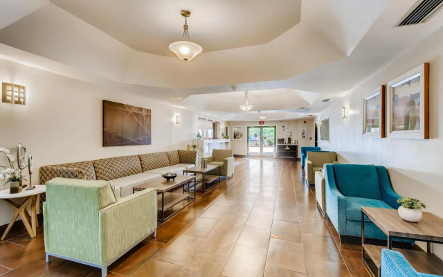 Orangewood Inn & Suites Midtown