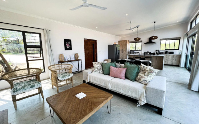 24 Degrees Self-Catering