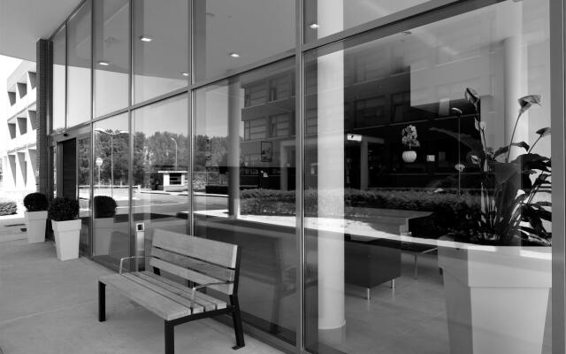 Inn Naples Airport