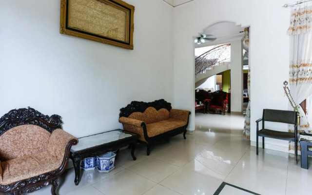 OYO 3759 Delima Guest House Syariah