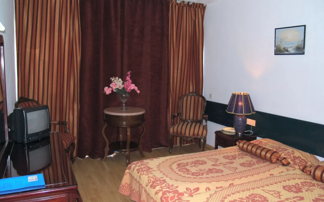 Paphiessa Hotel