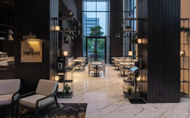 REZ Hotel