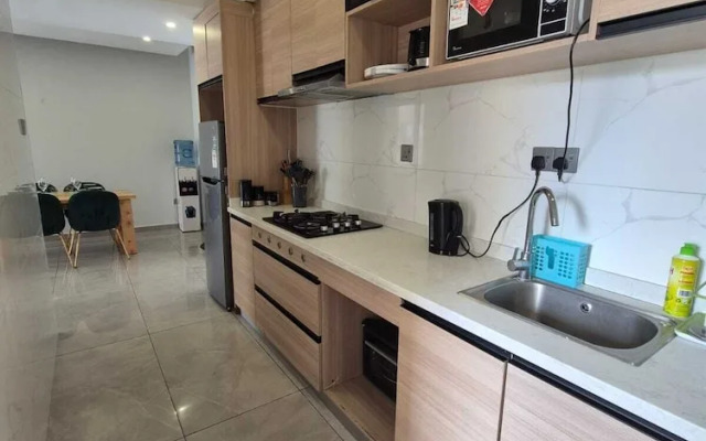 Lux suites 108 Riverside Apartments