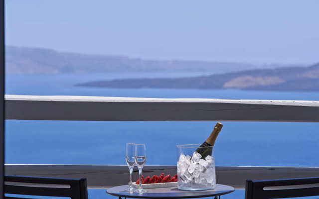 Mr and Mrs White Oia – Santorini
