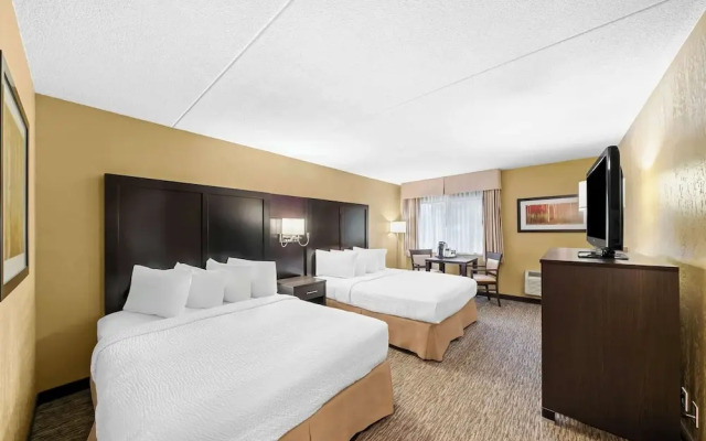 Best Western Plus Mariposa Inn & Conference Centre