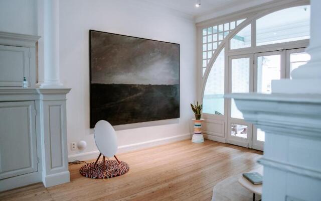 Spacious Belle Epoque House with free parking