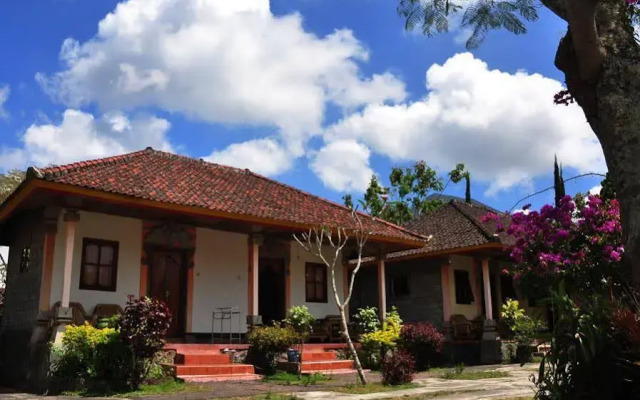 Arlina's Bungalow & Restaurant