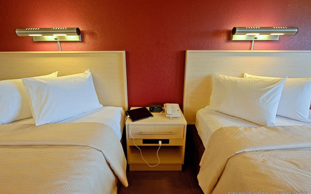 Red Roof Inn PLUS+ Gainesville