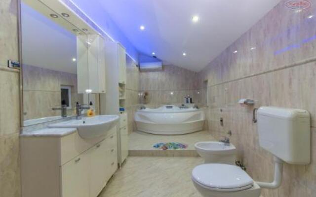 Apartments Lores