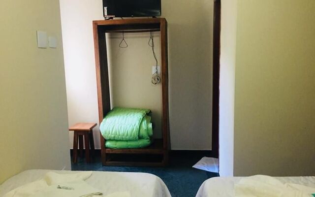 Residencial Caravelas Hotel