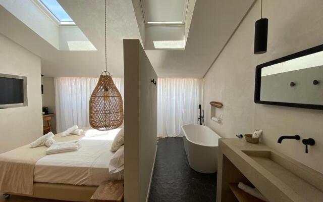 S Estancia Suites