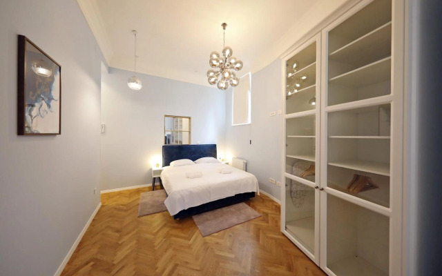 Swanky bed&breakfast