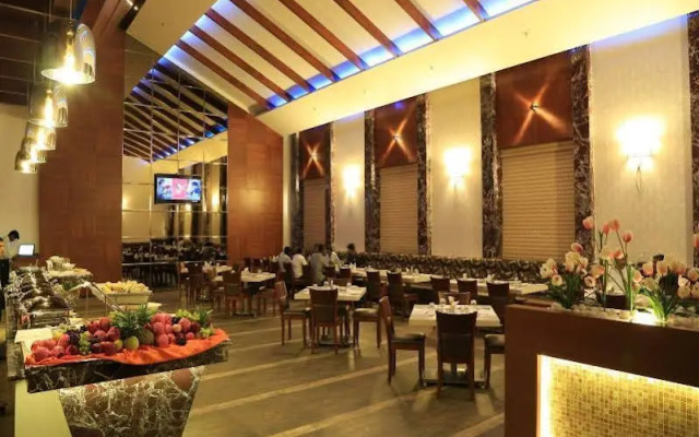Dhanalakshmi Srinivasan Hotel