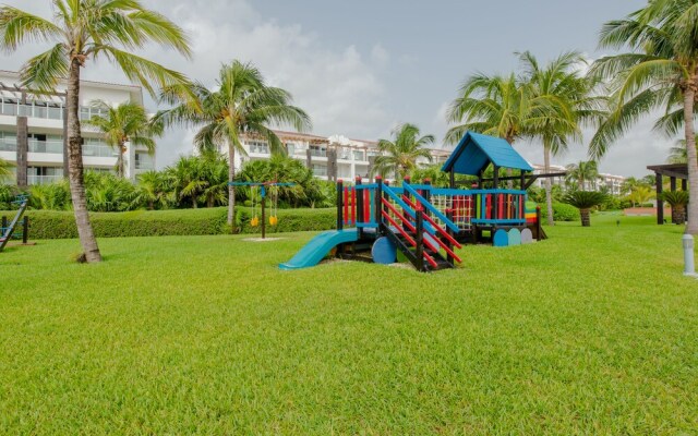 Marea Azul Condominium by ChezPlaya