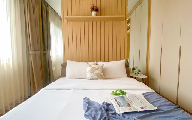 Modern Look 2Br At Puri Garden Apartment