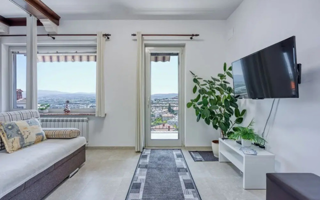 Apartment Smode With Bayview