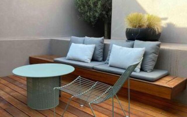 Nikiou Suites Luxury Residence