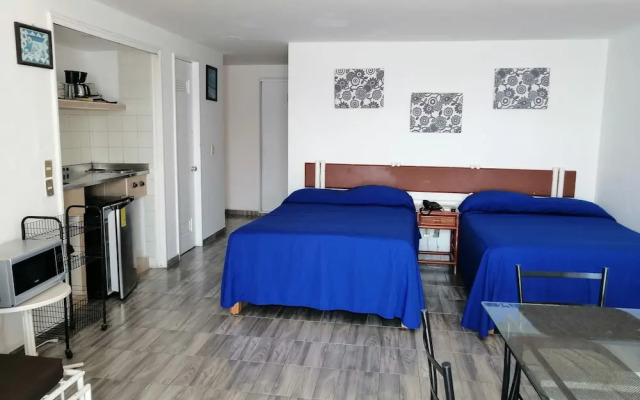 Beautiful Twin Towers Suite With Balcony and Stunning sea View