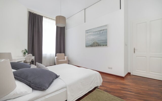 Exceptional Apartment for 4 by Renters