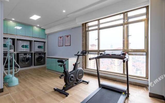 Baihe Hotel (Foshan Lecong Tianyoucheng)