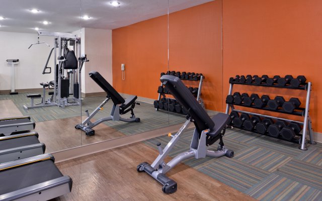 Holiday Inn Express Farmington - Bloomfield by IHG
