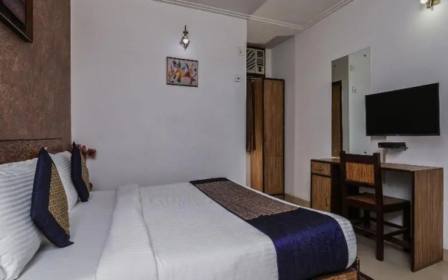 OYO 7655 Om Paradise Hotel