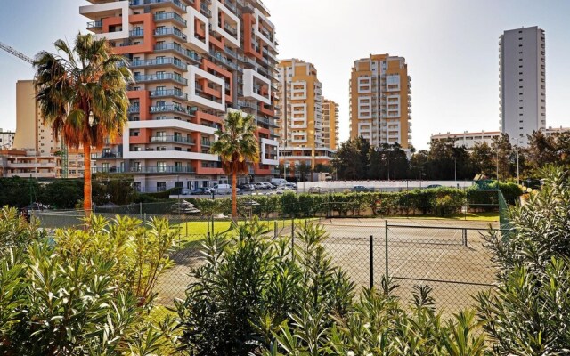 Praia DA Rocha Central With Pool by Homing