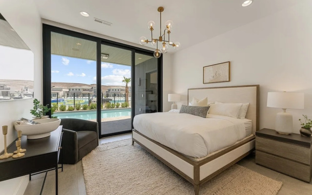 Luxury Beachside 7 Bedroom Home