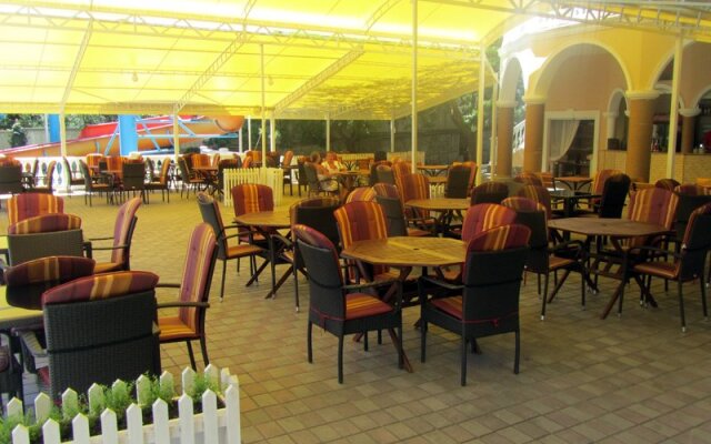 Парк Отель Марат