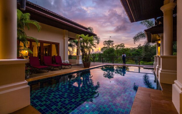 Lakewood Hills Villa by Lofty