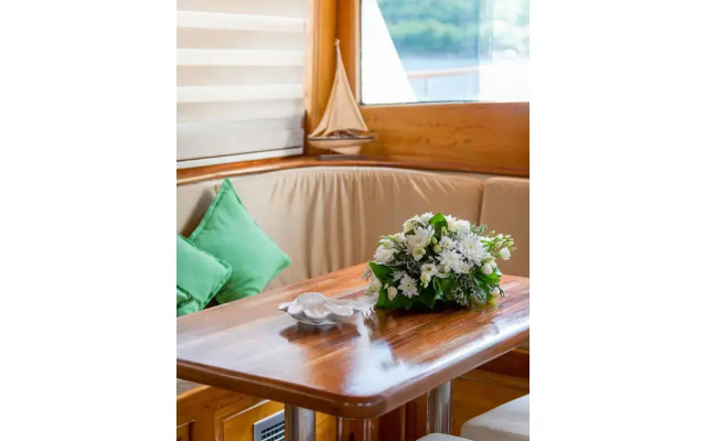 Dm Yachting - 7 Night Cruise Sun-Sun