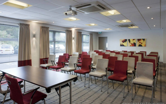 Holiday Inn Express Swindon - West by IHG