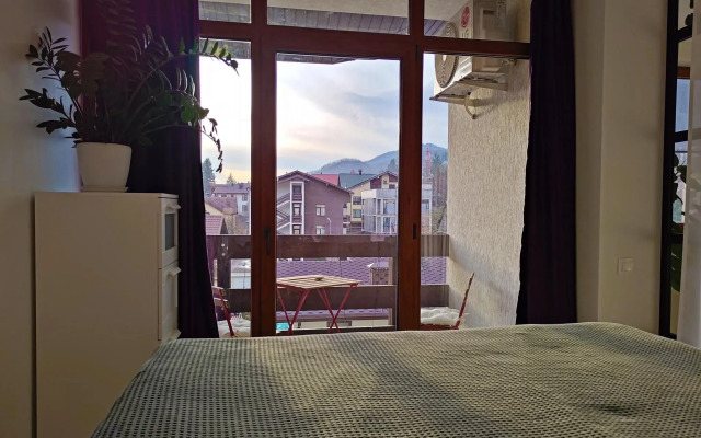 Apartment to Live in the Mountains on Turchinsky street 85