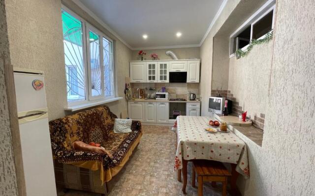 Apartment on Ardzinba 235