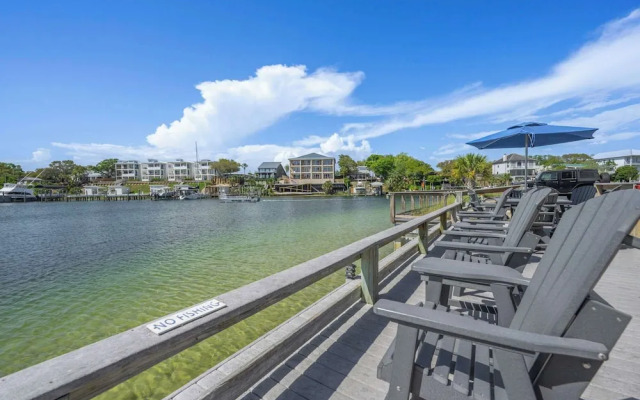 The Condor - Stay for 6