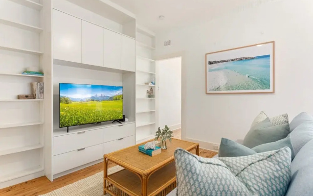 Beachside Living in Modern 2 Bedroom Apartment