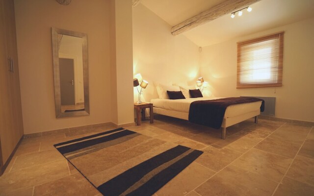 VILLAS DU LUBERON Le Mazet des Oliviers