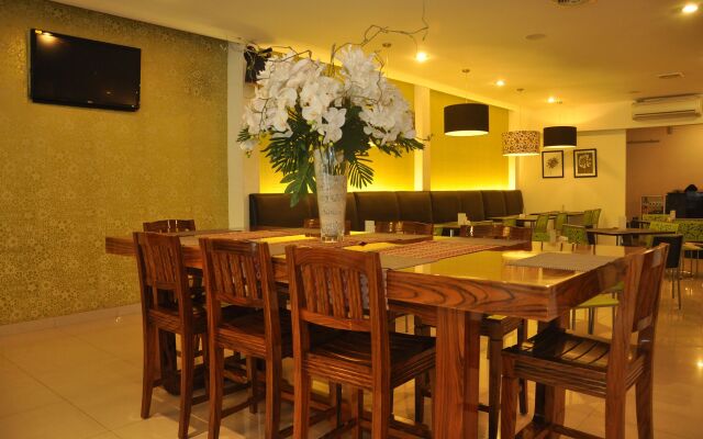 Permata Hotel
