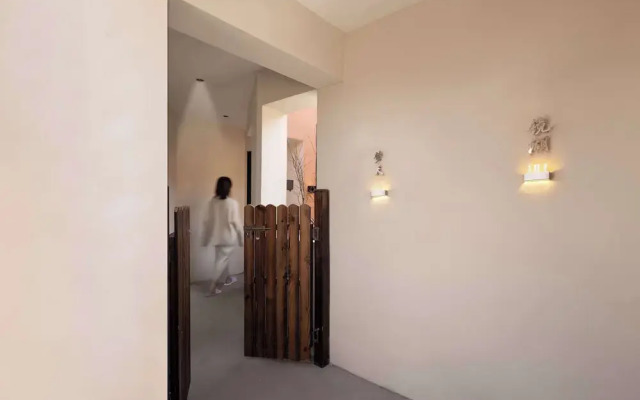 Moya Hotel - Qingdao Laoshan Scenic Area