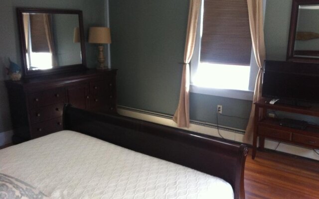 424 Thames Street Inn