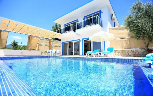 Villa Sahin by Helaltatilvillari