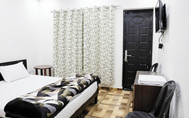 Hotel Kaafal Homestay Mussoorie